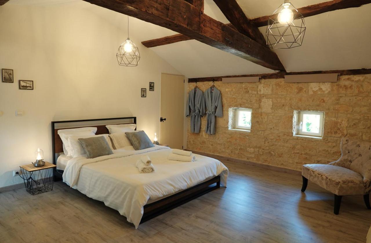 Gite Rural La Maison Mauve Ventouse 外观 照片