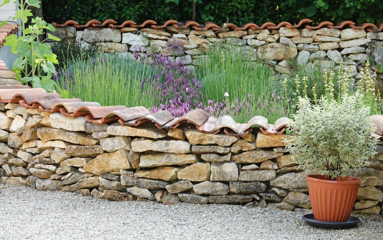 Gite Rural La Maison Mauve Ventouse 外观 照片
